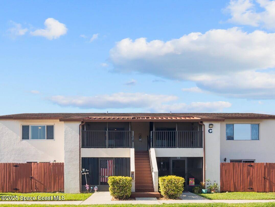 Melbourne, FL 32934,627 Ridge Club DR #14