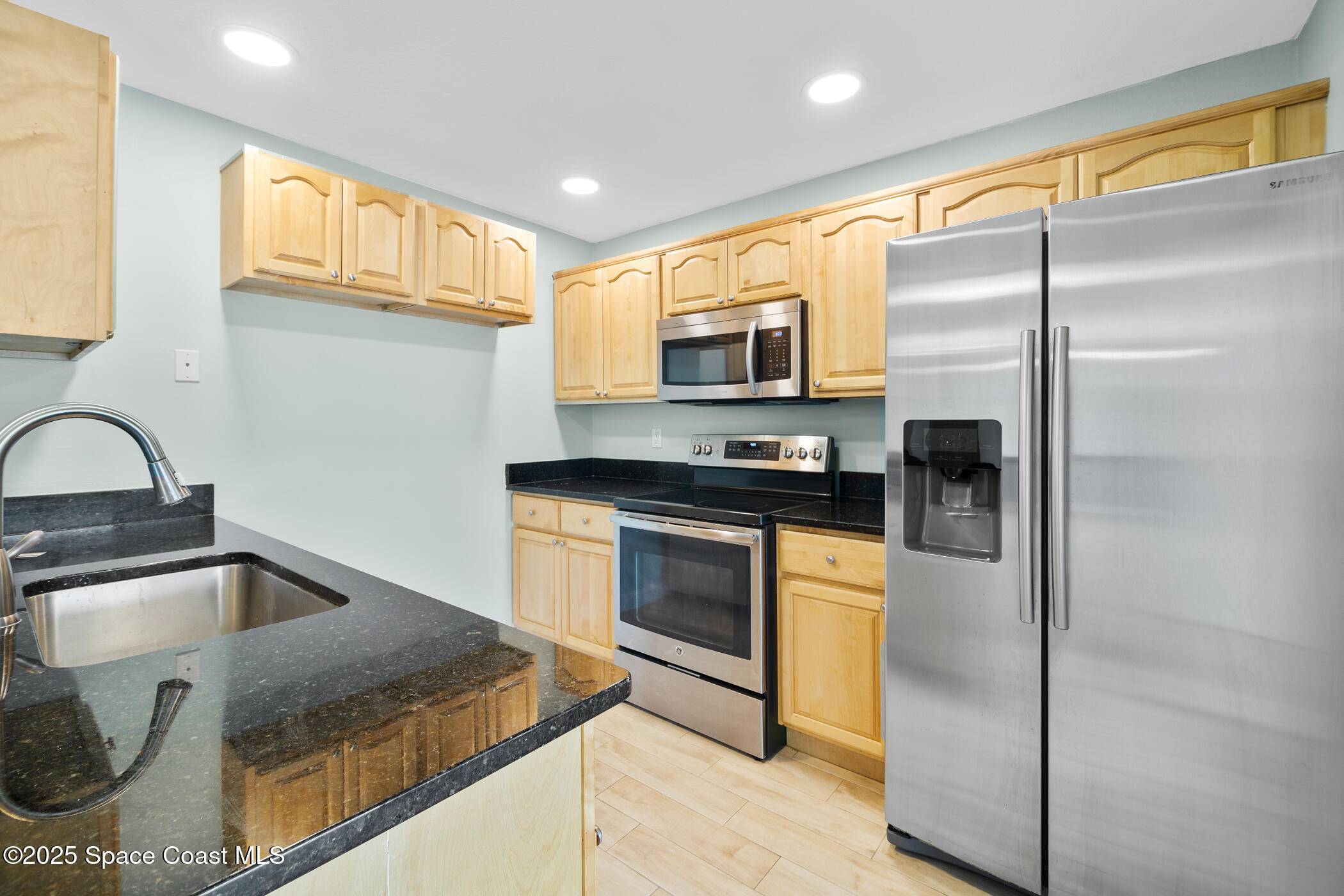 Melbourne, FL 32934,627 Ridge Club DR #14
