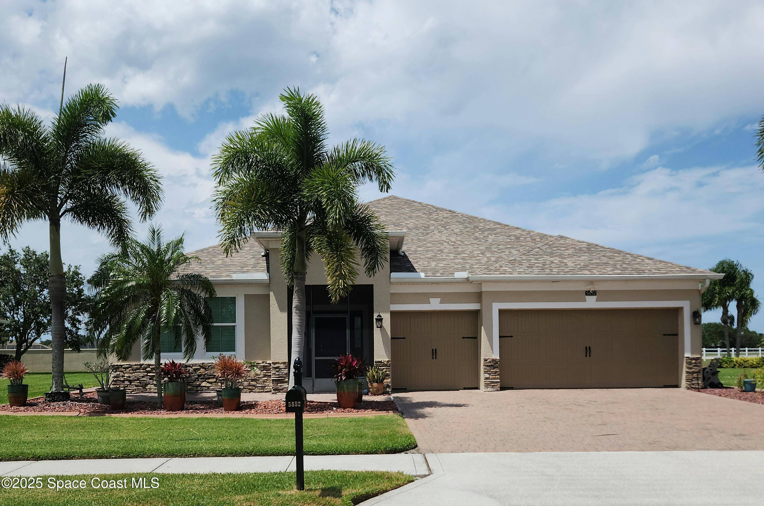 Melbourne, FL 32940,5852 Goleta CIR