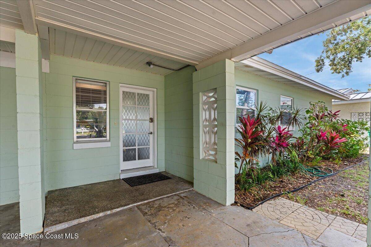 Cocoa Beach, FL 32931,143 Cedar AVE