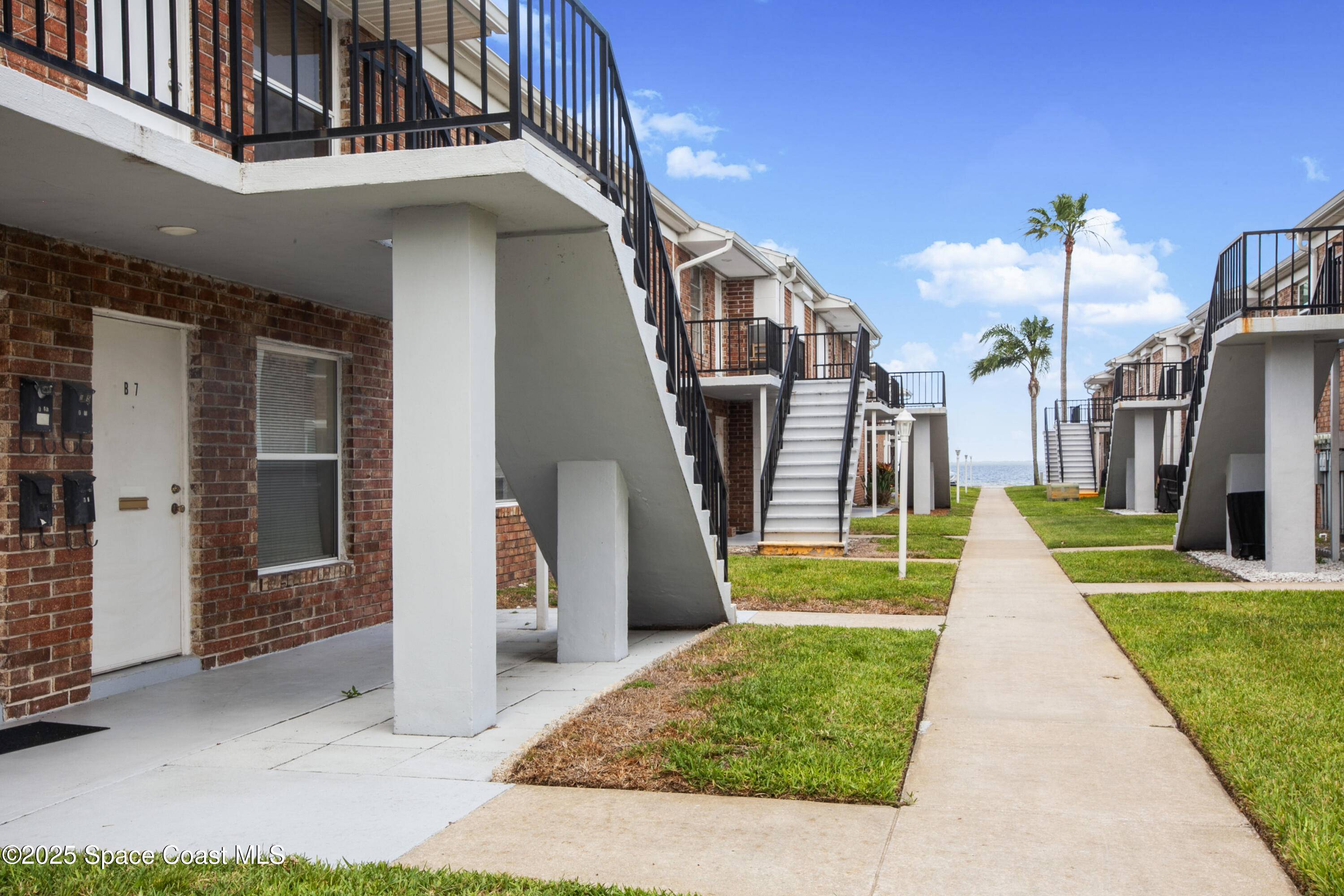 Titusville, FL 32780,190 E Olmstead DR #B7