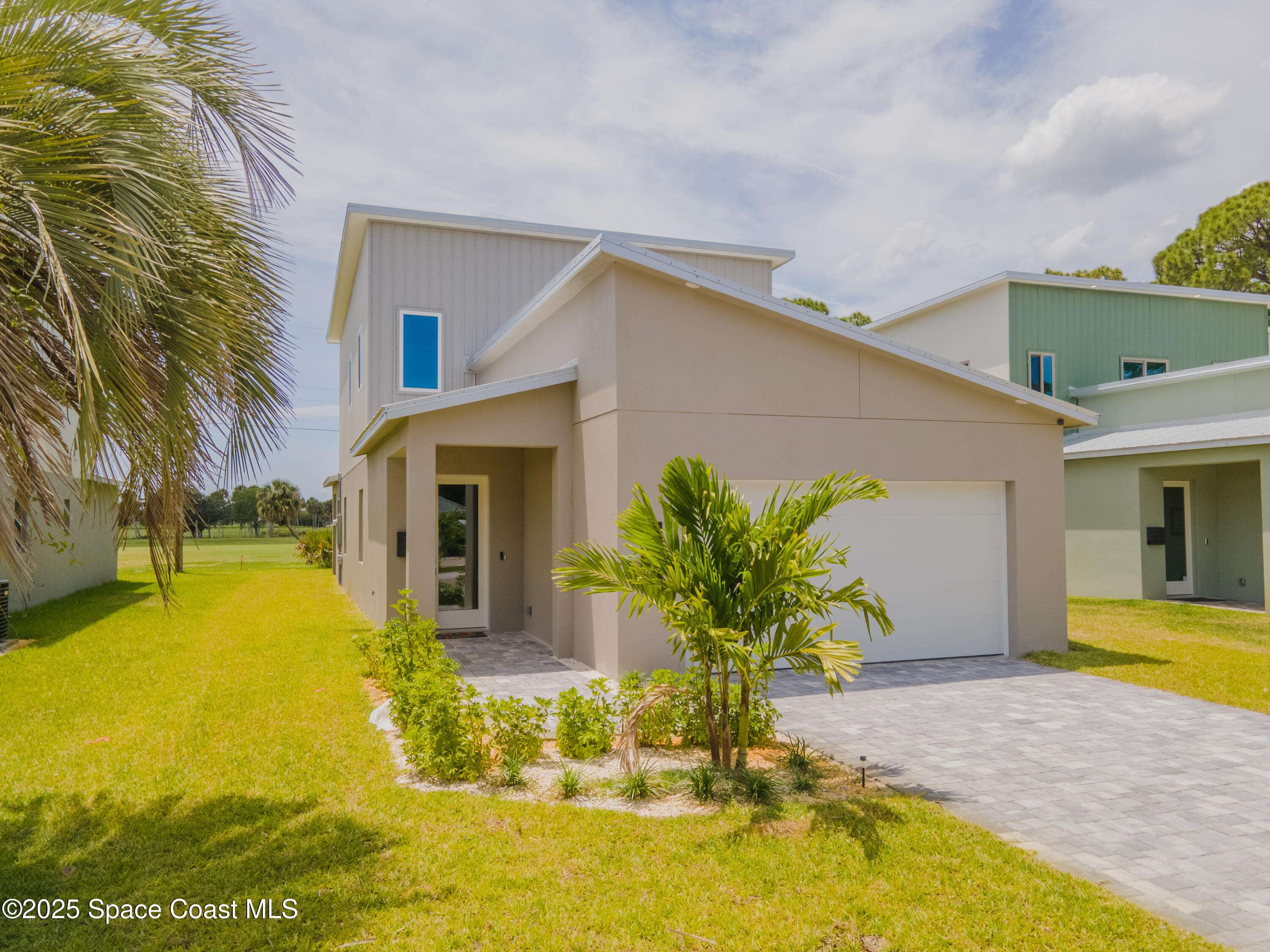 Melbourne, FL 32901,2148 Country Club Road RD