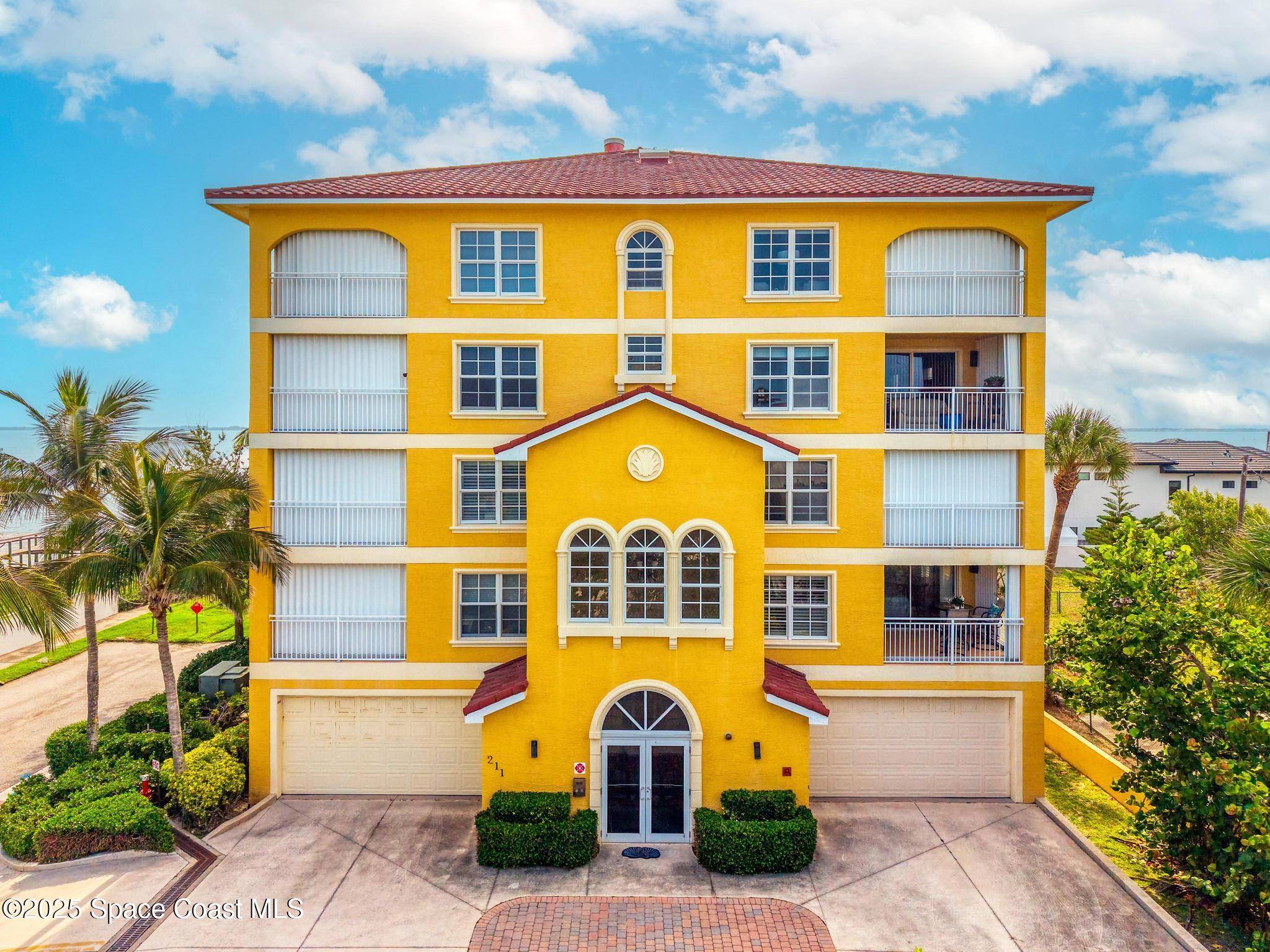 Cocoa Beach, FL 32931,211 S 24th ST #202