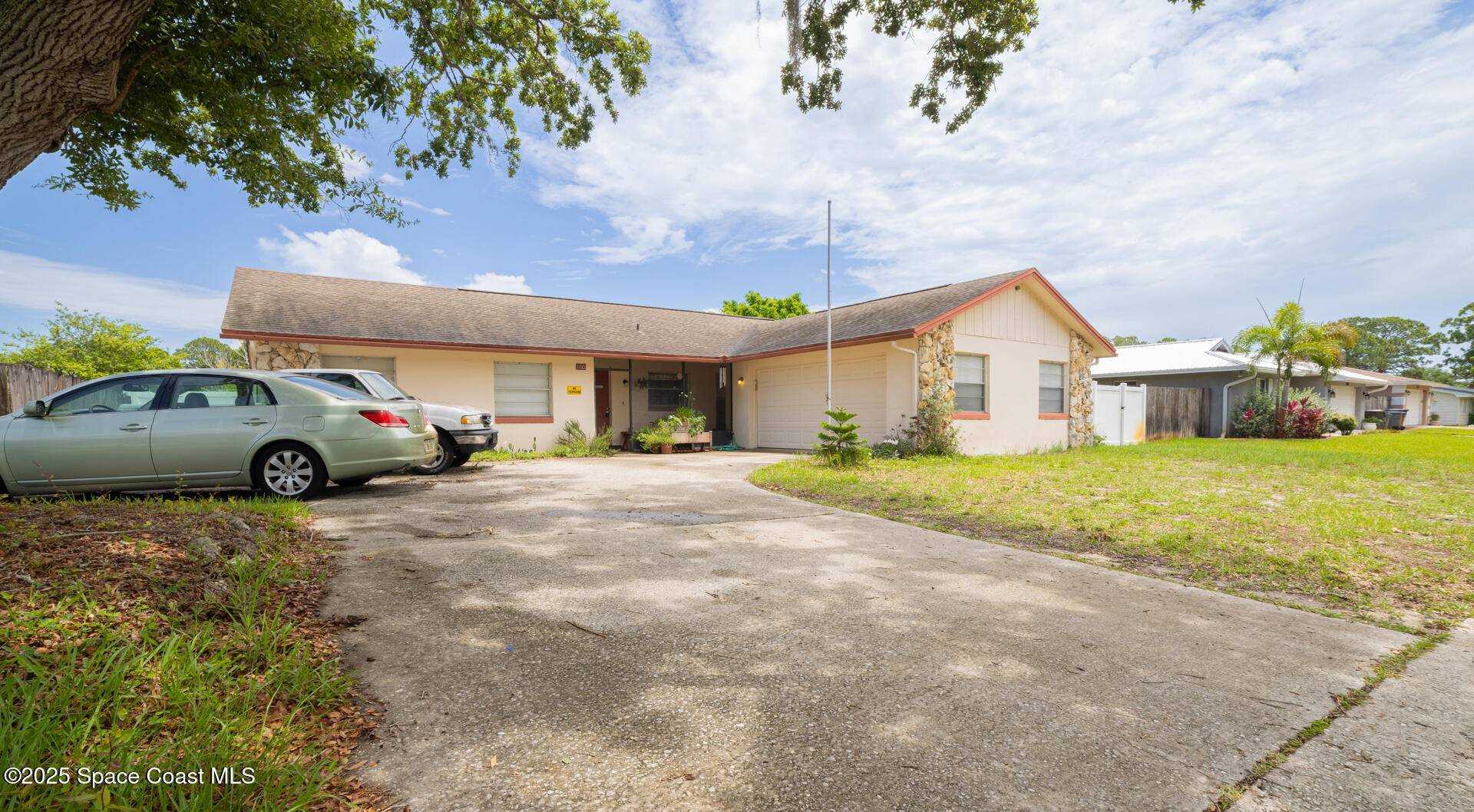 Titusville, FL 32780,880 Williamsburg DR