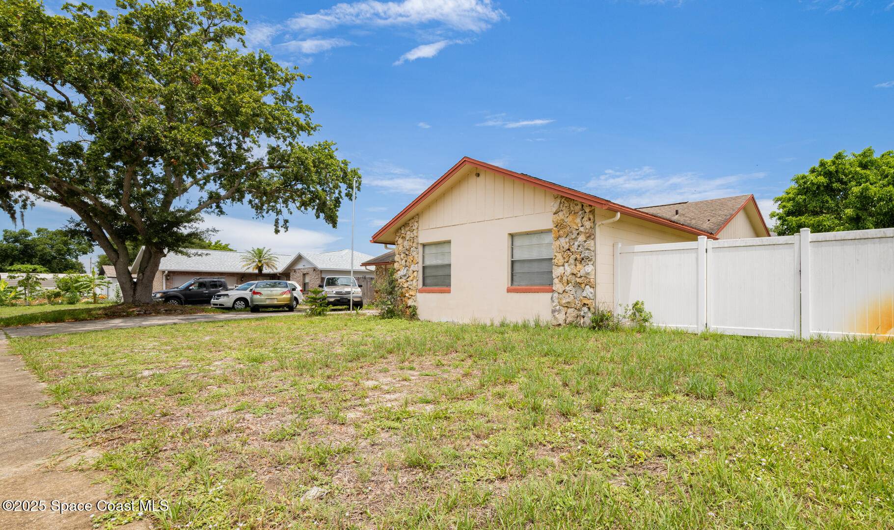 Titusville, FL 32780,880 Williamsburg DR