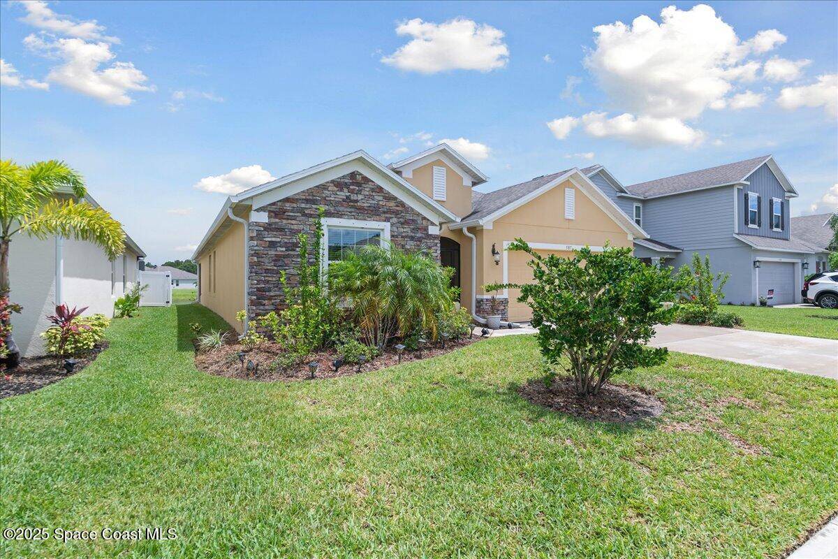 Palm Bay, FL 32908,587 Corbin CIR SW