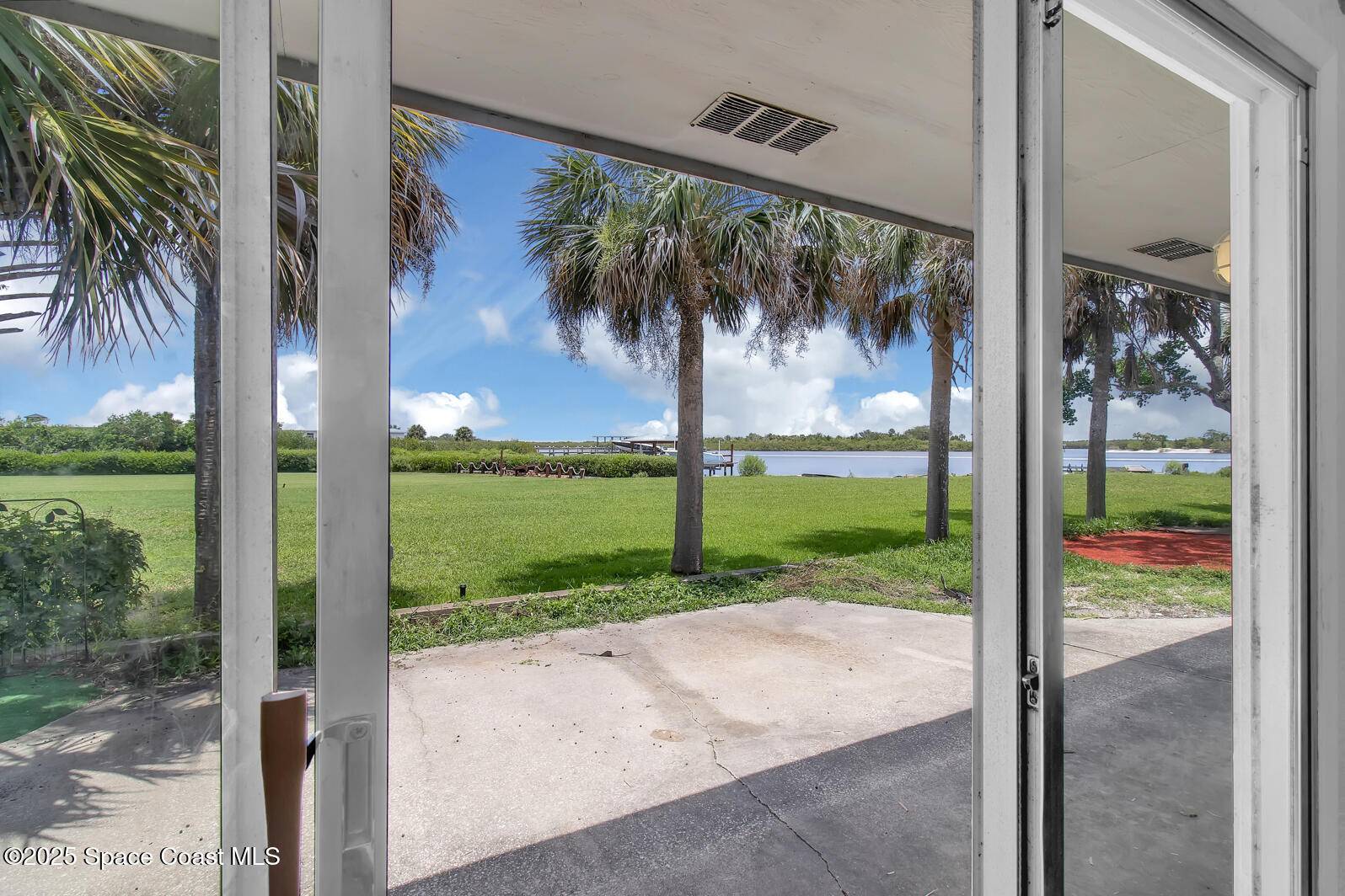 Edgewater, FL 32132,203 Parkwood LN