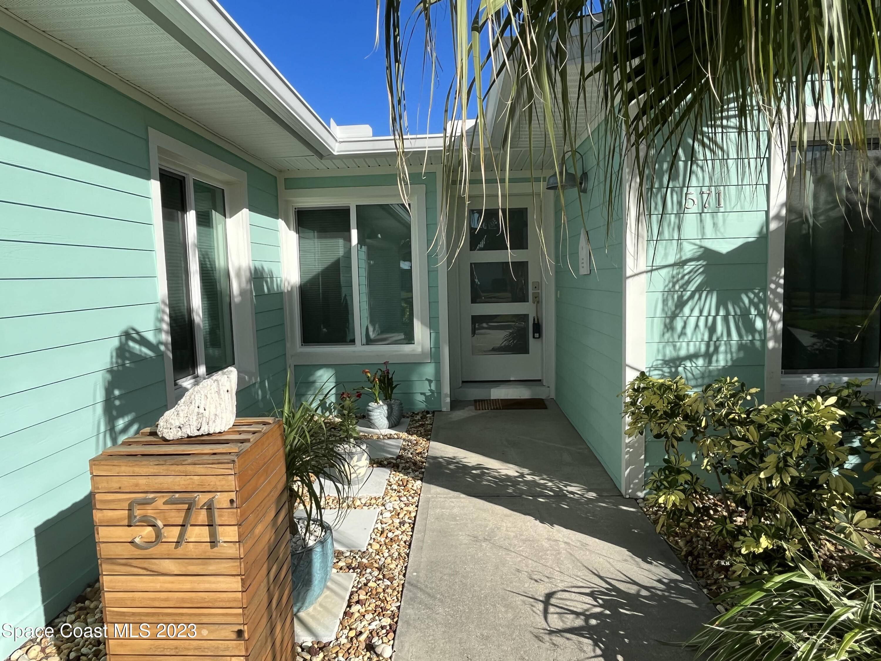 Satellite Beach, FL 32937,571 Kale ST