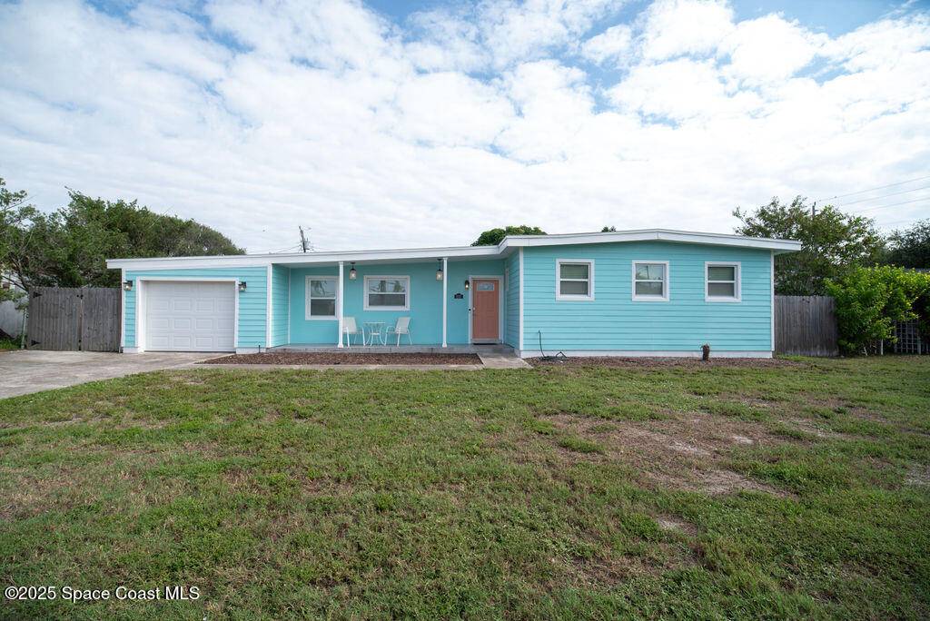Satellite Beach, FL 32937,207 NE 1st CT