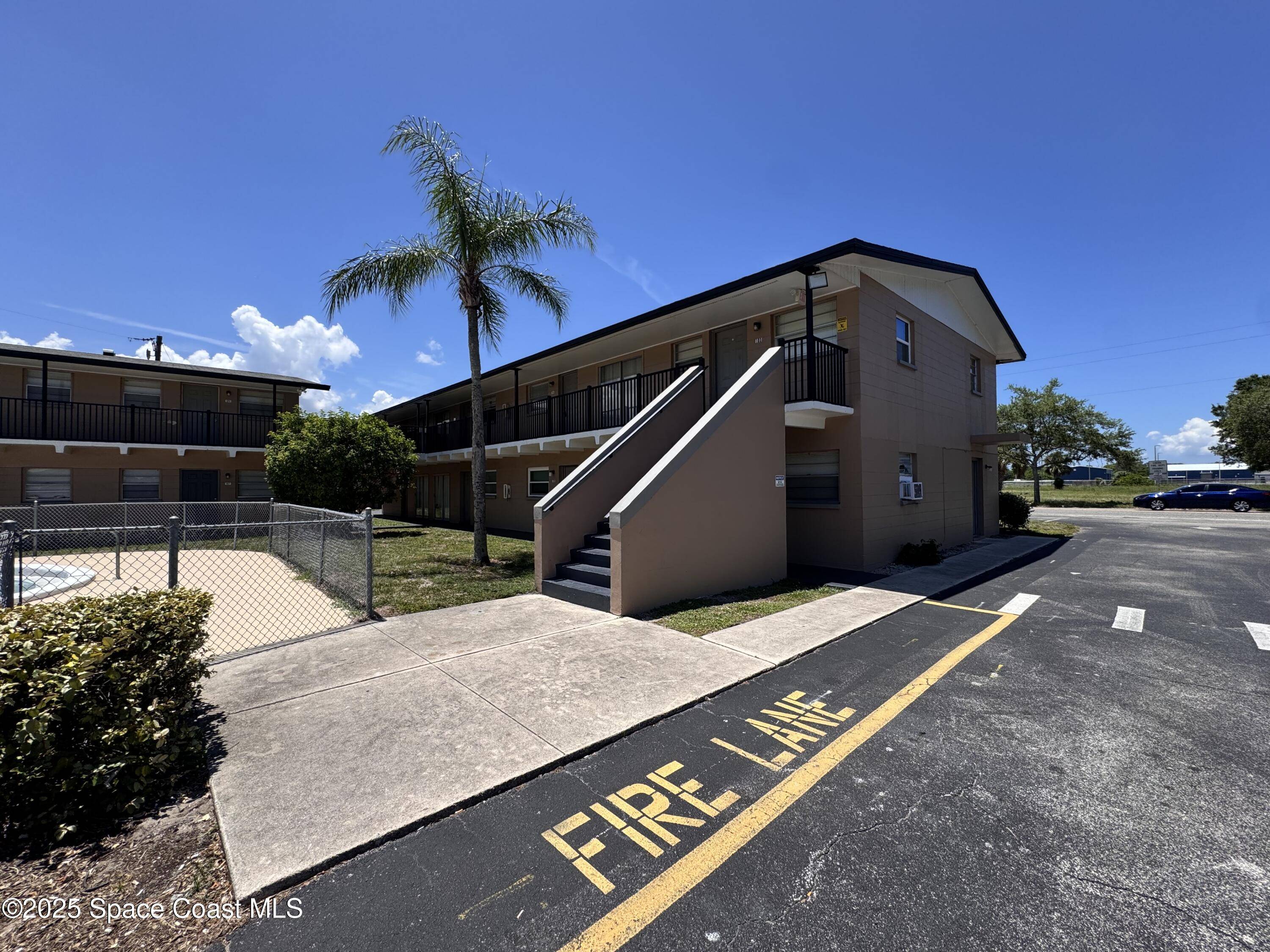 Cocoa, FL 32922,1715 Dixon BLVD #102
