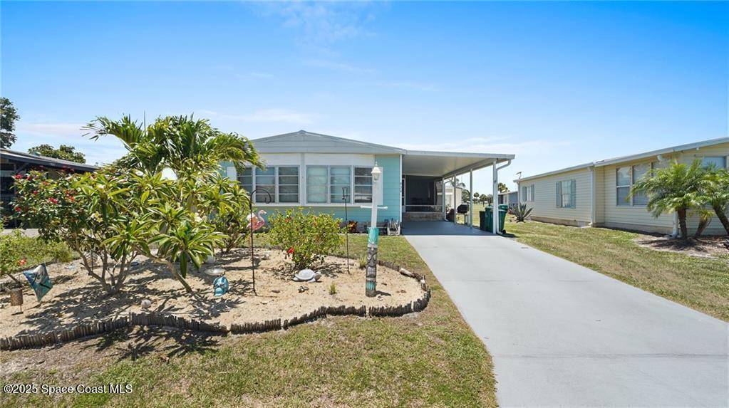 Barefoot Bay, FL 32976,930 Periwinkle CIR