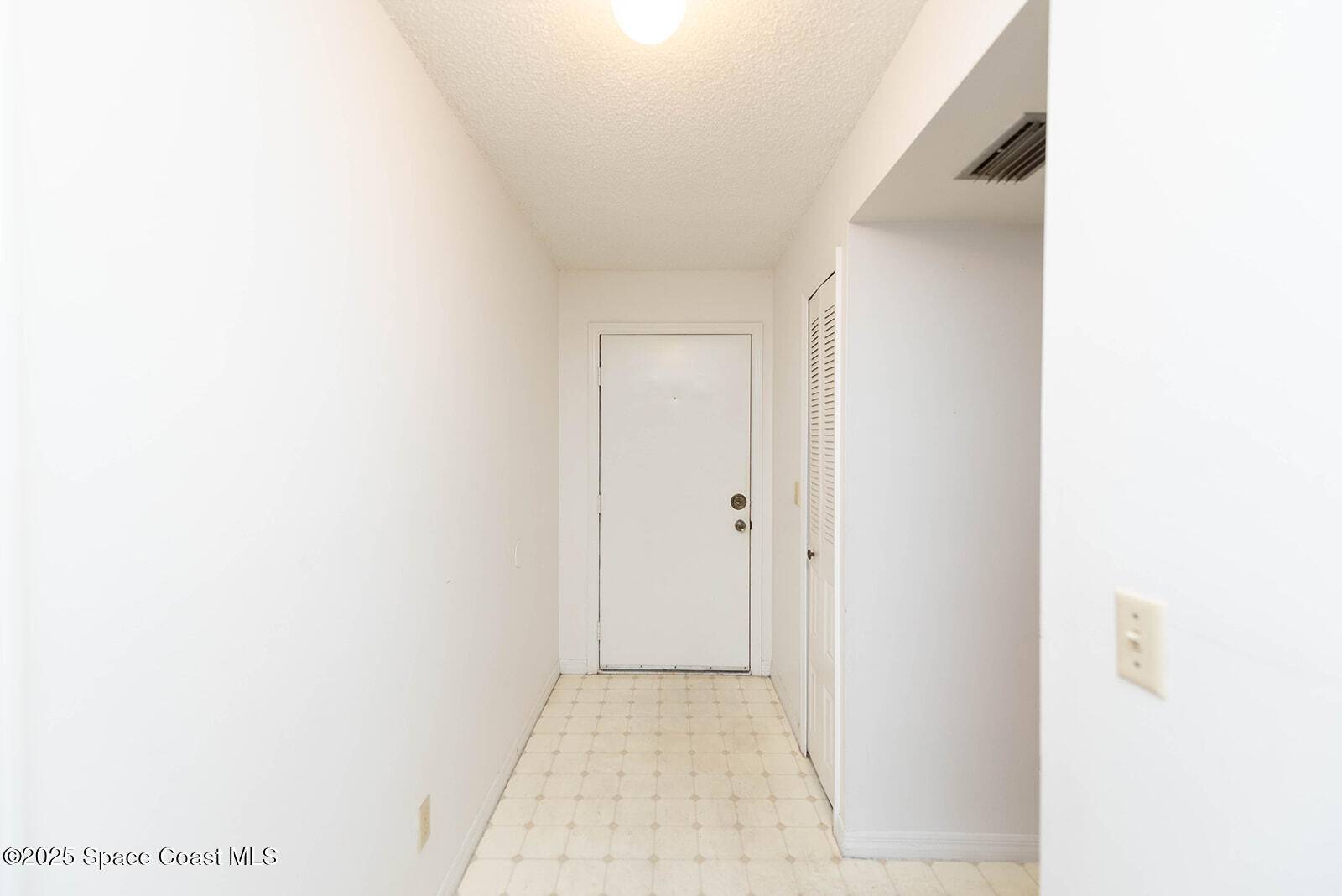 Titusville, FL 32780,3059 Sir Hamilton CIR #9