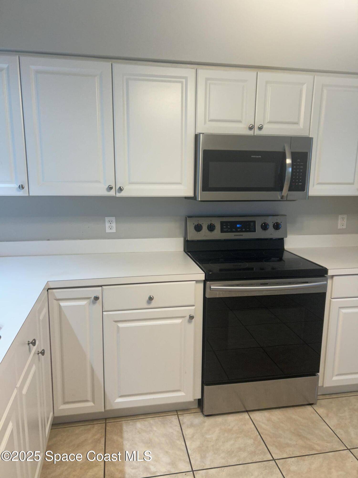 Vero Beach, FL 32962,537 6th ST