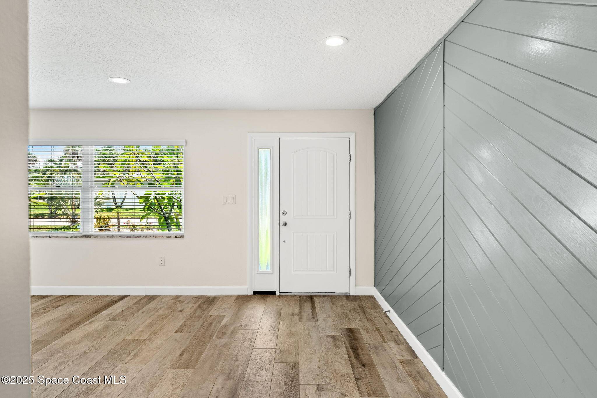 Satellite Beach, FL 32937,215 S Robert WAY