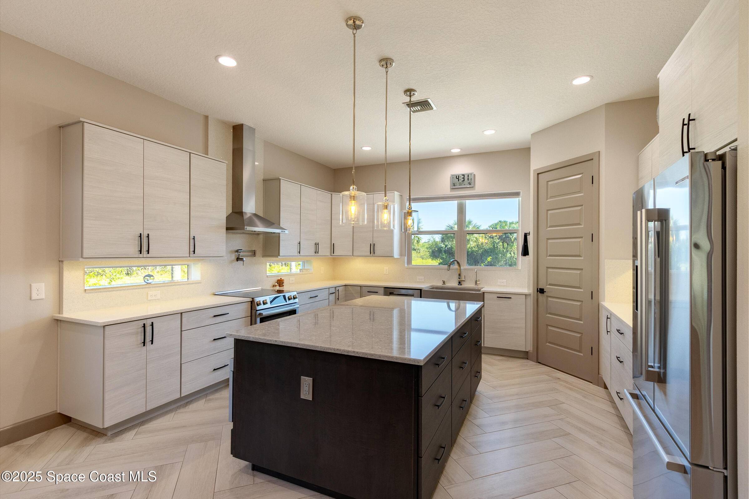 Palm Bay, FL 32909,300 Pinto LN