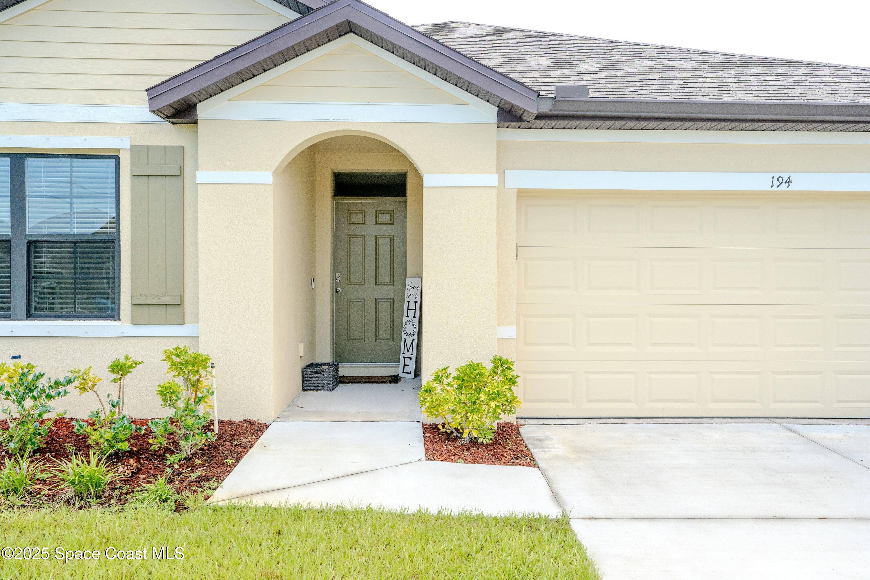 Palm Bay, FL 32907,194 Bubbling LN