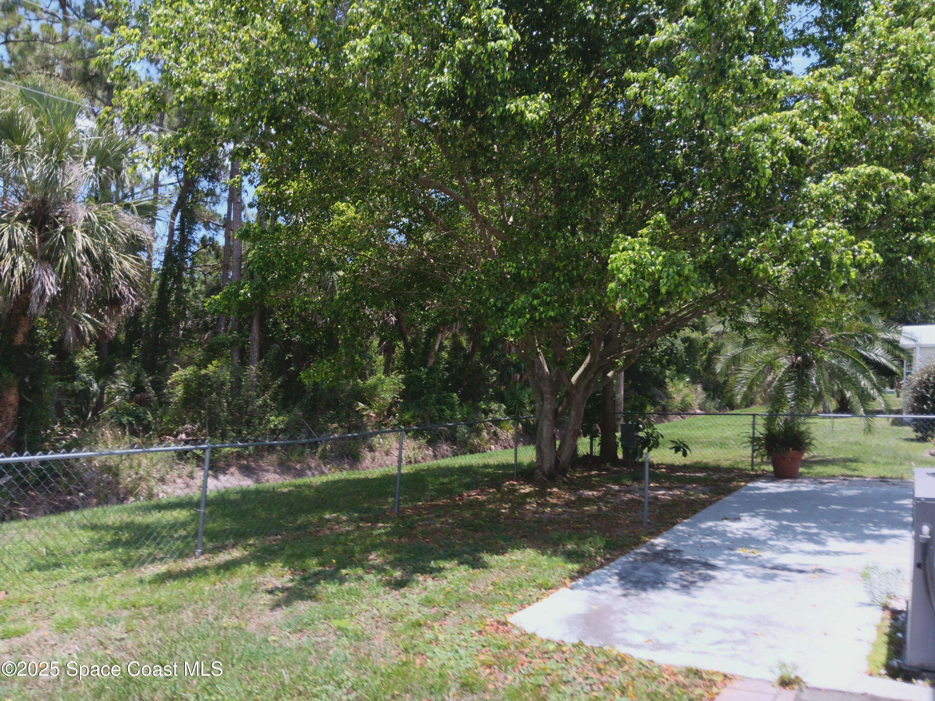 Barefoot Bay, FL 32976,1335 Barefoot CIR