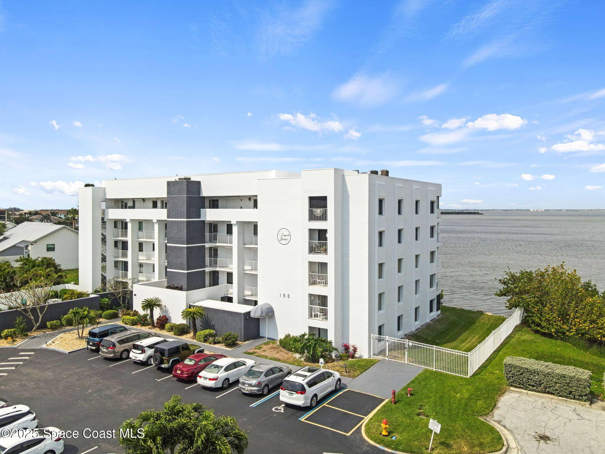 Cocoa Beach, FL 32931,190 Seminole LN #304