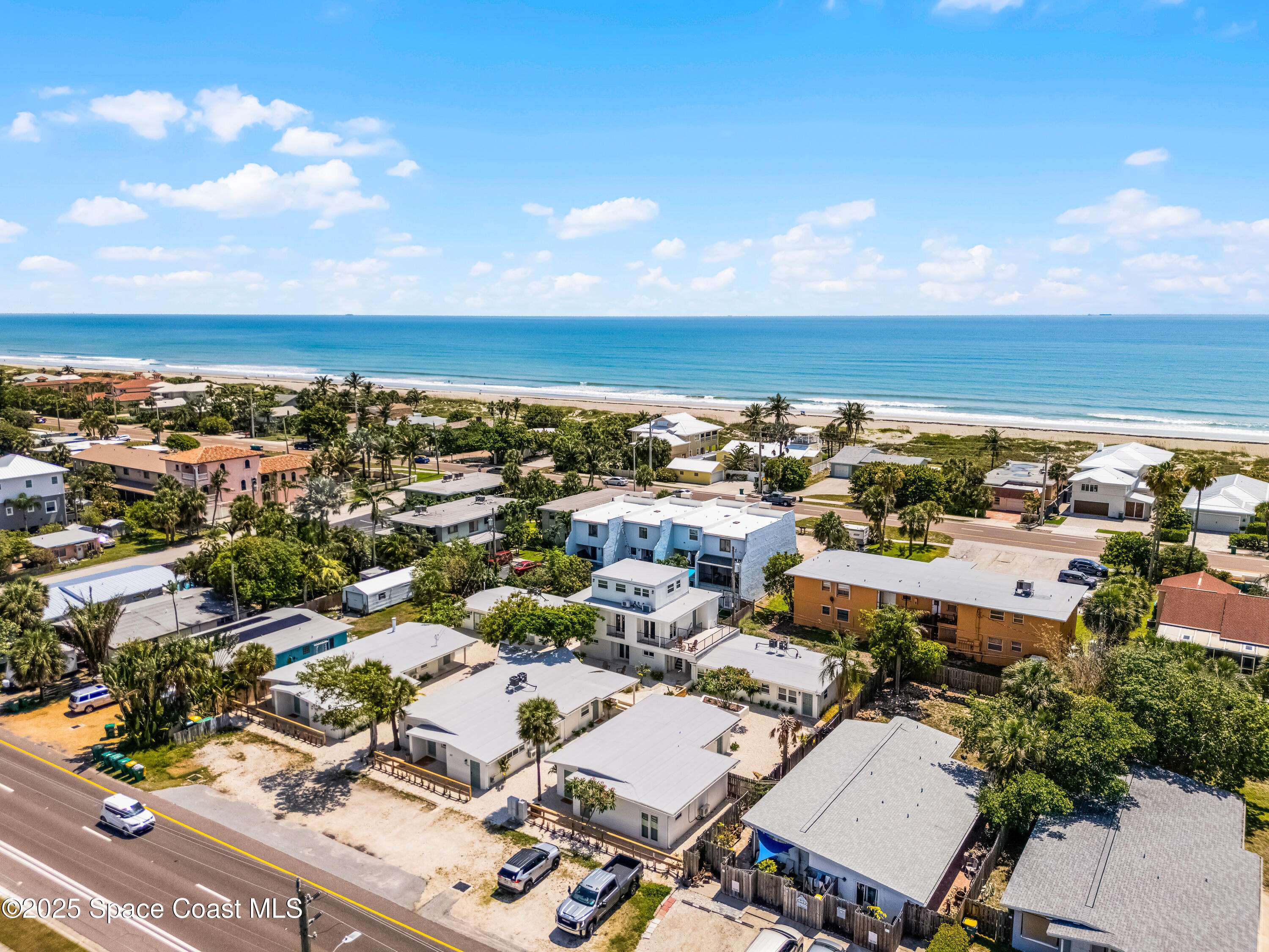 Cocoa Beach, FL 32931,637 S Orlando AVE