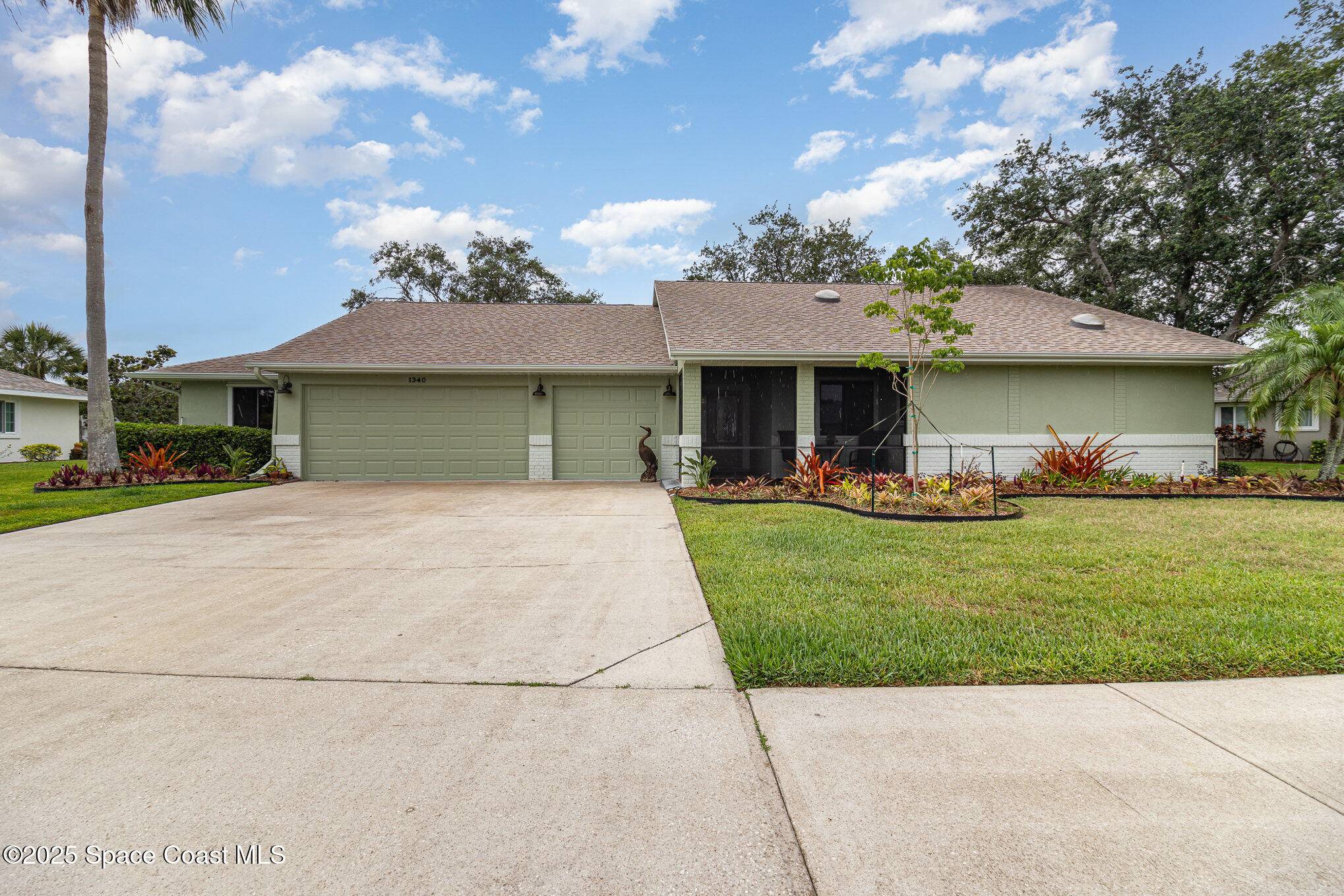 Melbourne, FL 32940,1340 Democracy AVE