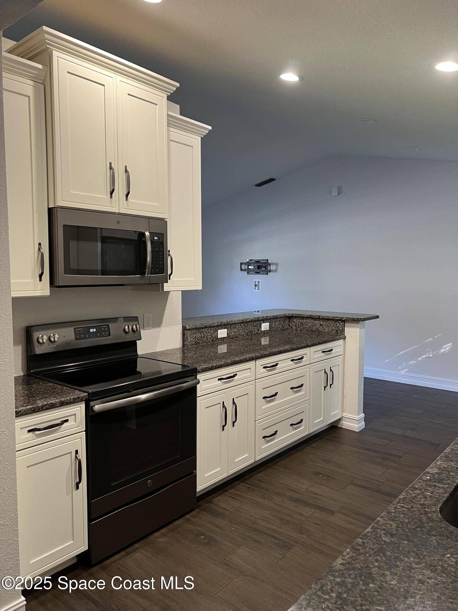 Palm Bay, FL 32907,497 Forgal AVE NE