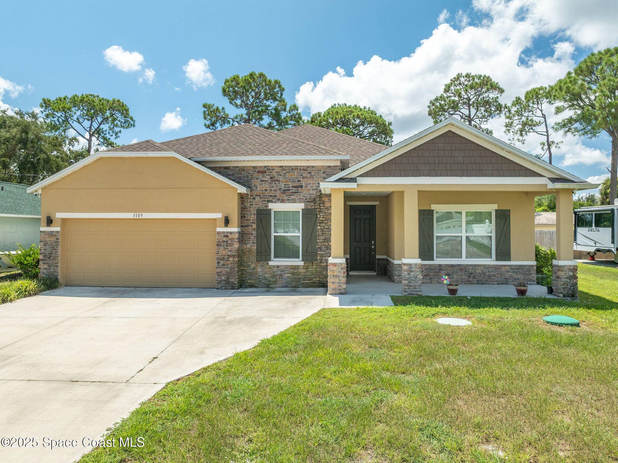 Cocoa, FL 32927,5109 Jamaica RD