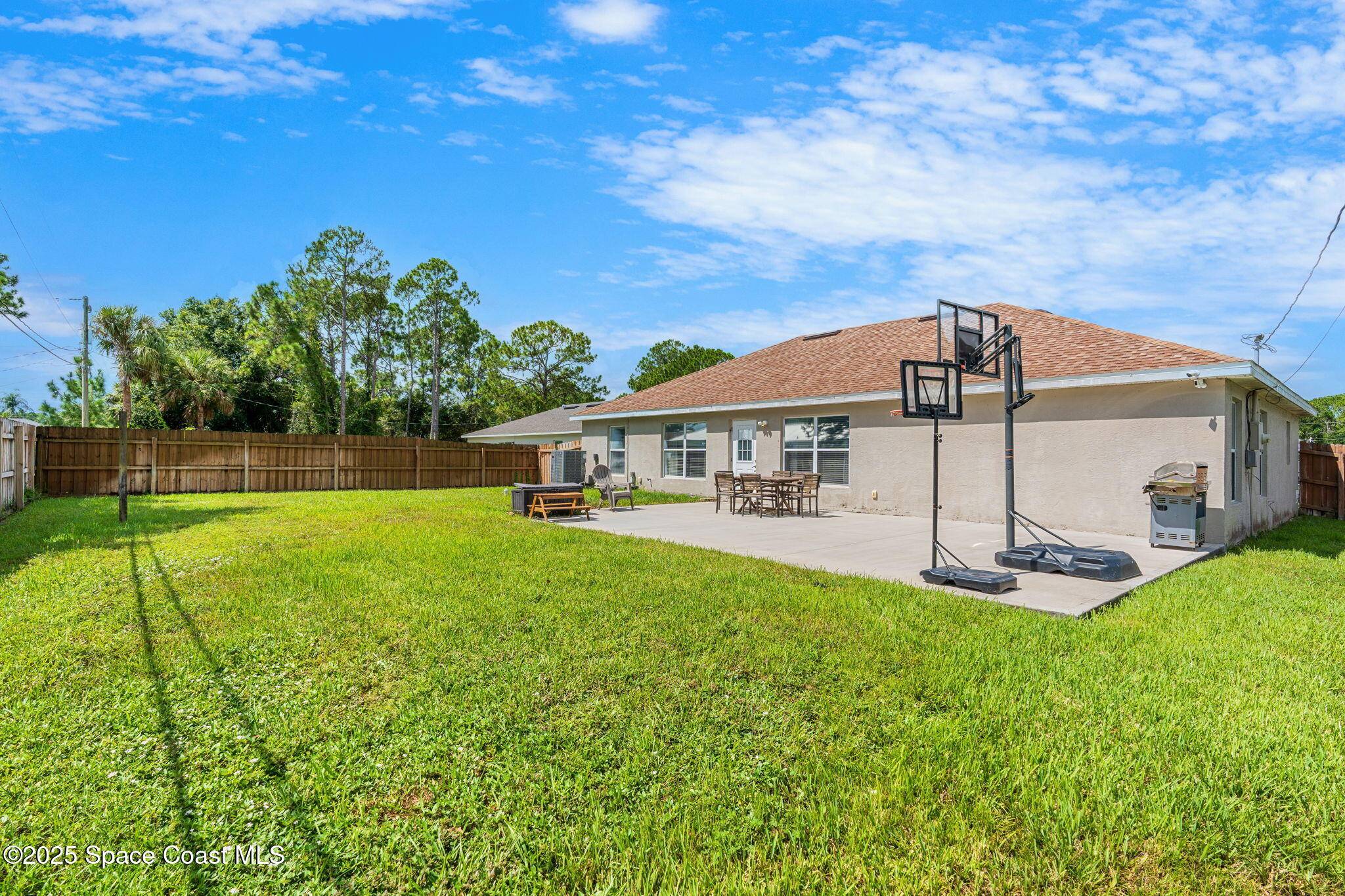 Palm Bay, FL 32907,413 Grenadier AVE NW