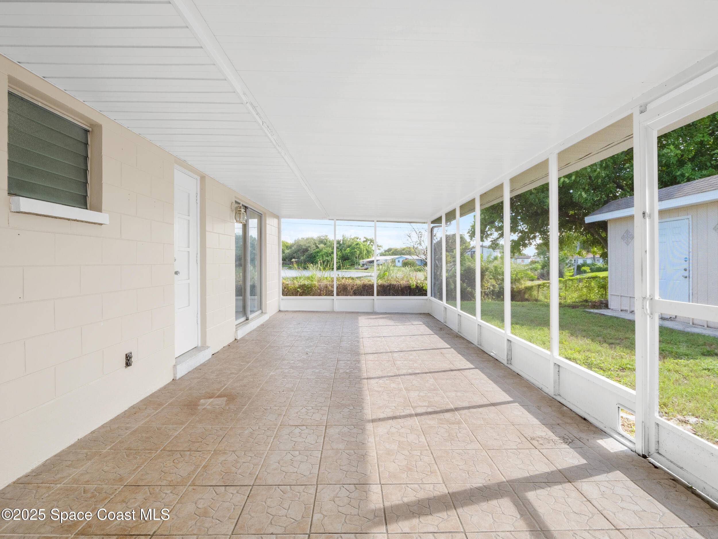 Melbourne, FL 32935,2337 Lakeview DR