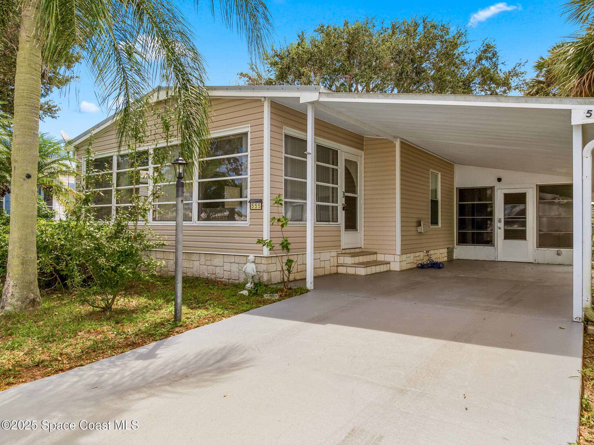 Barefoot Bay, FL 32976,555 Marlin CIR