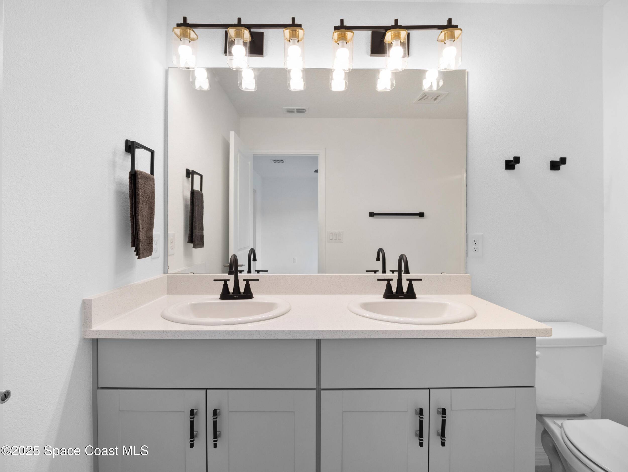 Edgewater, FL 32141,195 Riverfront WAY