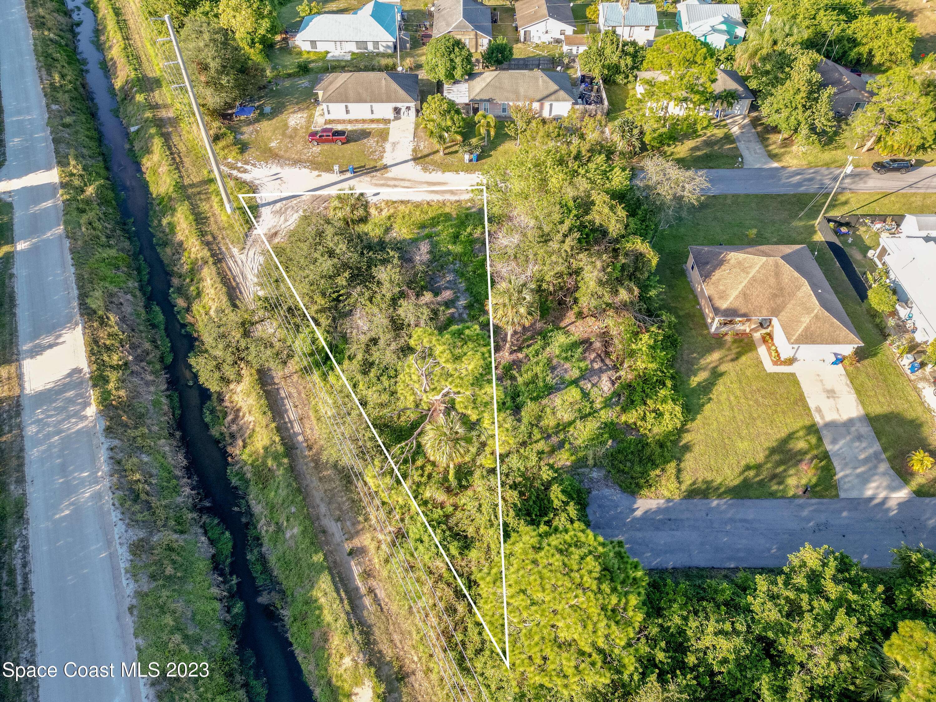 Vero Beach, FL 32962,475 15th ST SW