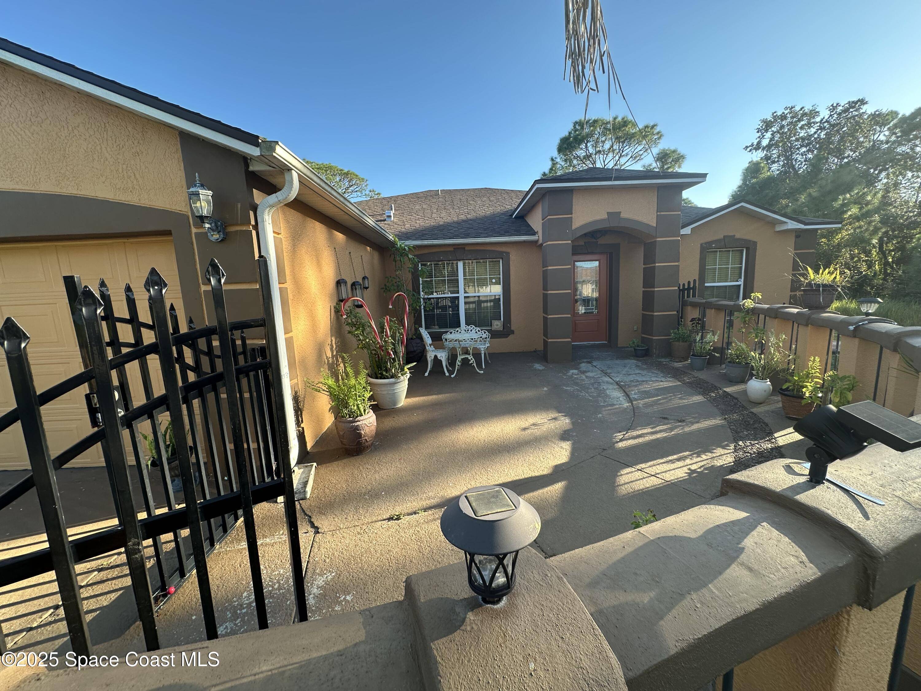 Palm Bay, FL 32908,688 SW White Cloud ST SW