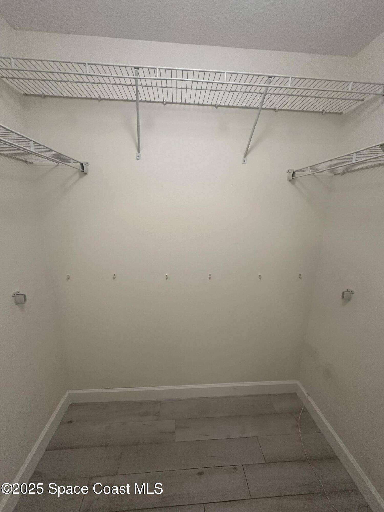 Palm Bay, FL 32909,930 SE Sable CIR SE