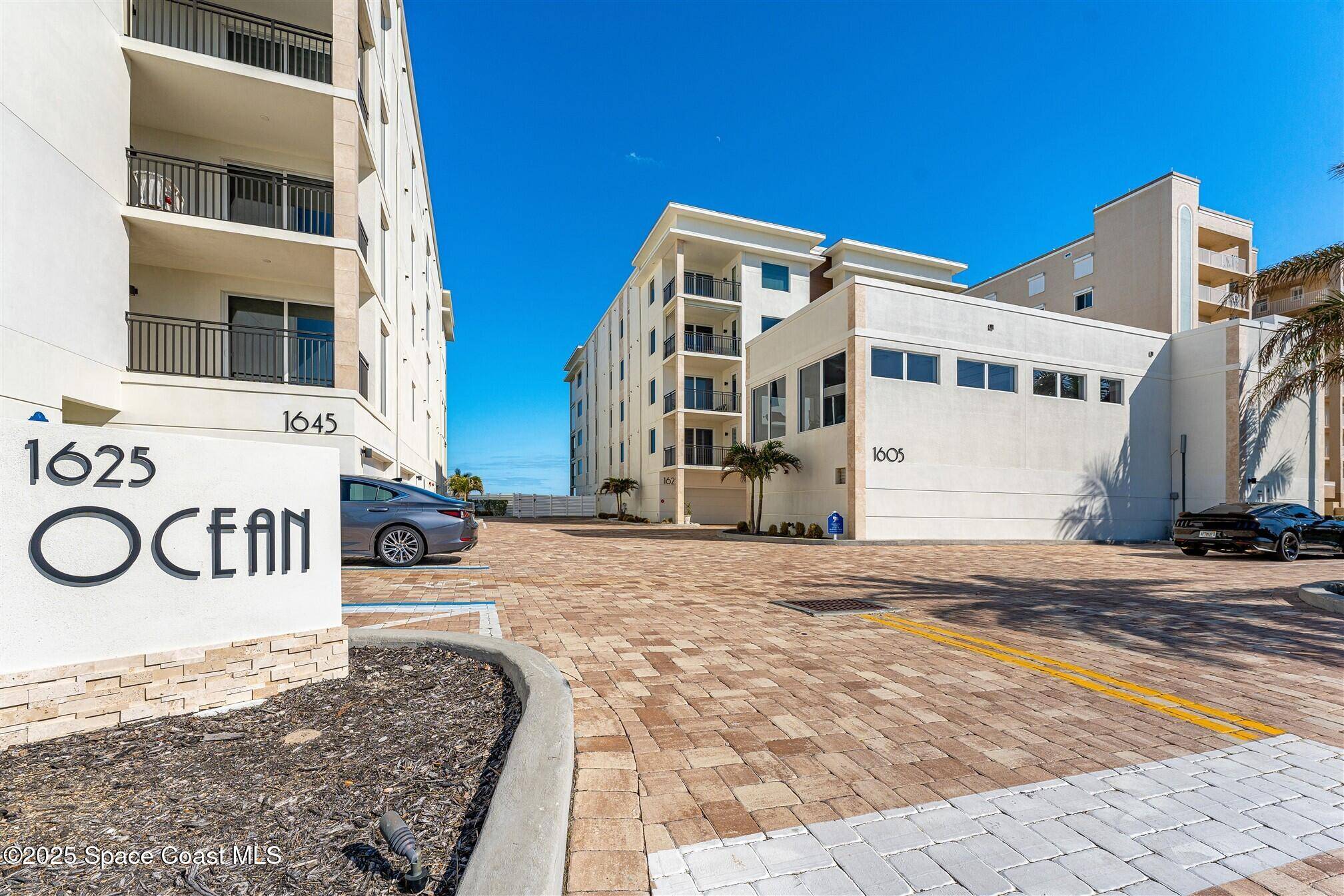 Indialantic, FL 32903,1625 N Highway A1a #402