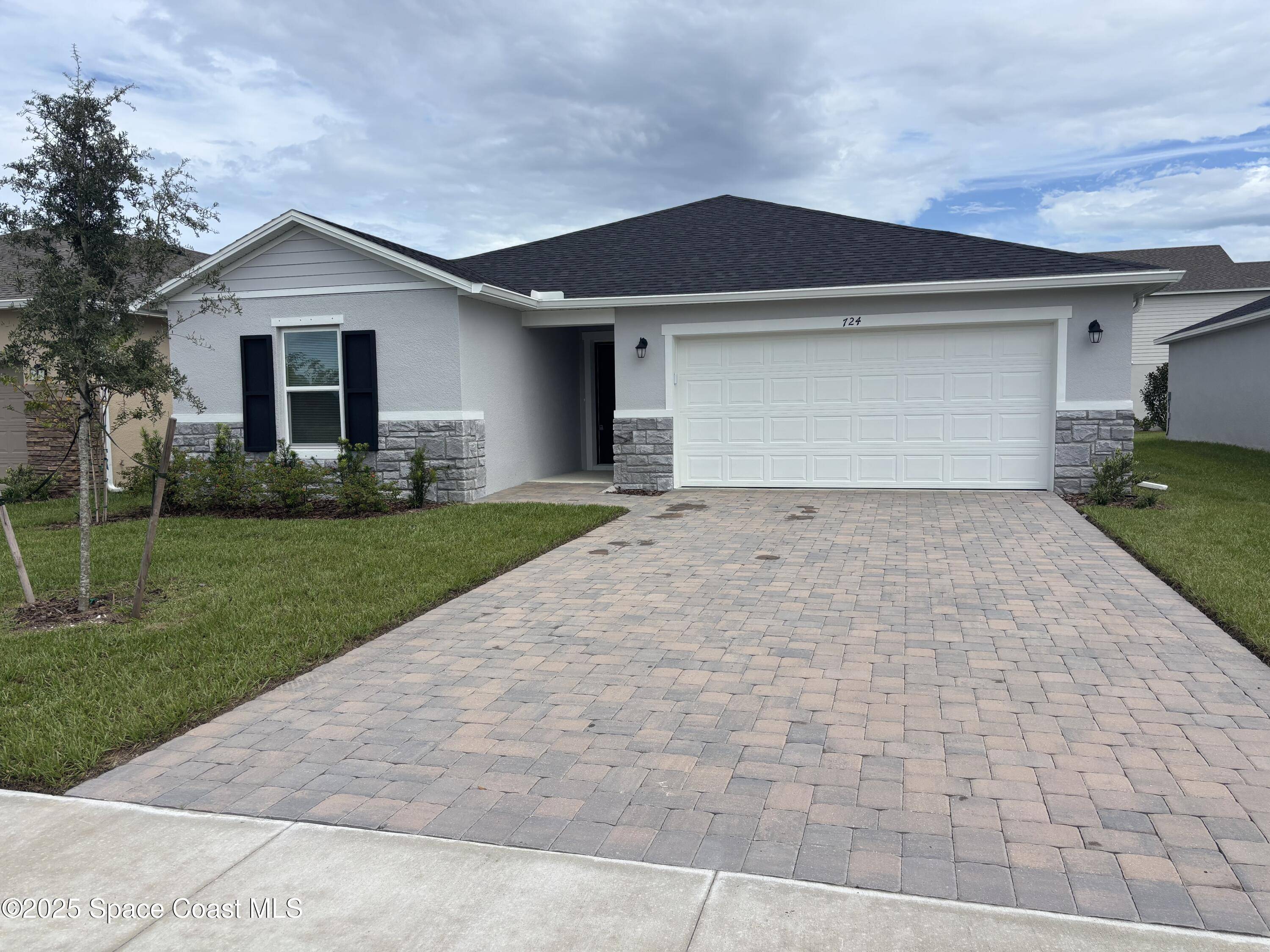 Palm Bay, FL 32909,724 Hatton LN SE