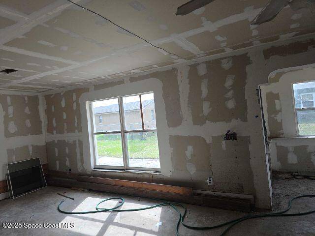 Melbourne, FL 32901,909 Almond BLVD