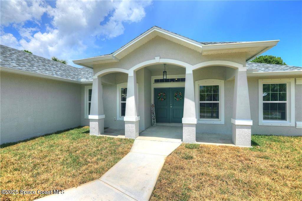 Sebastian, FL 32958,485 Periwinkle DR