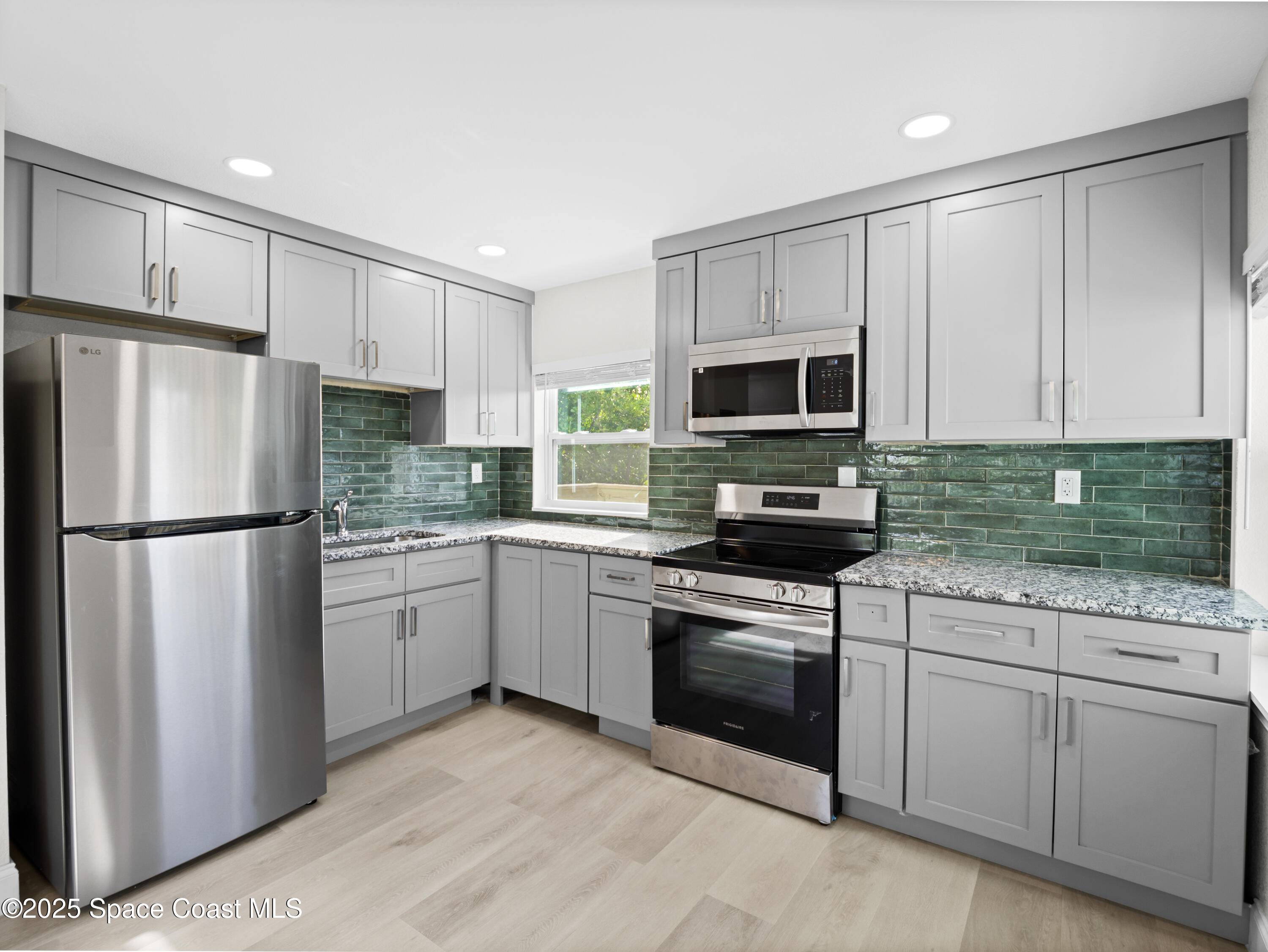 Indialantic, FL 32903,101 Deland AVE #5