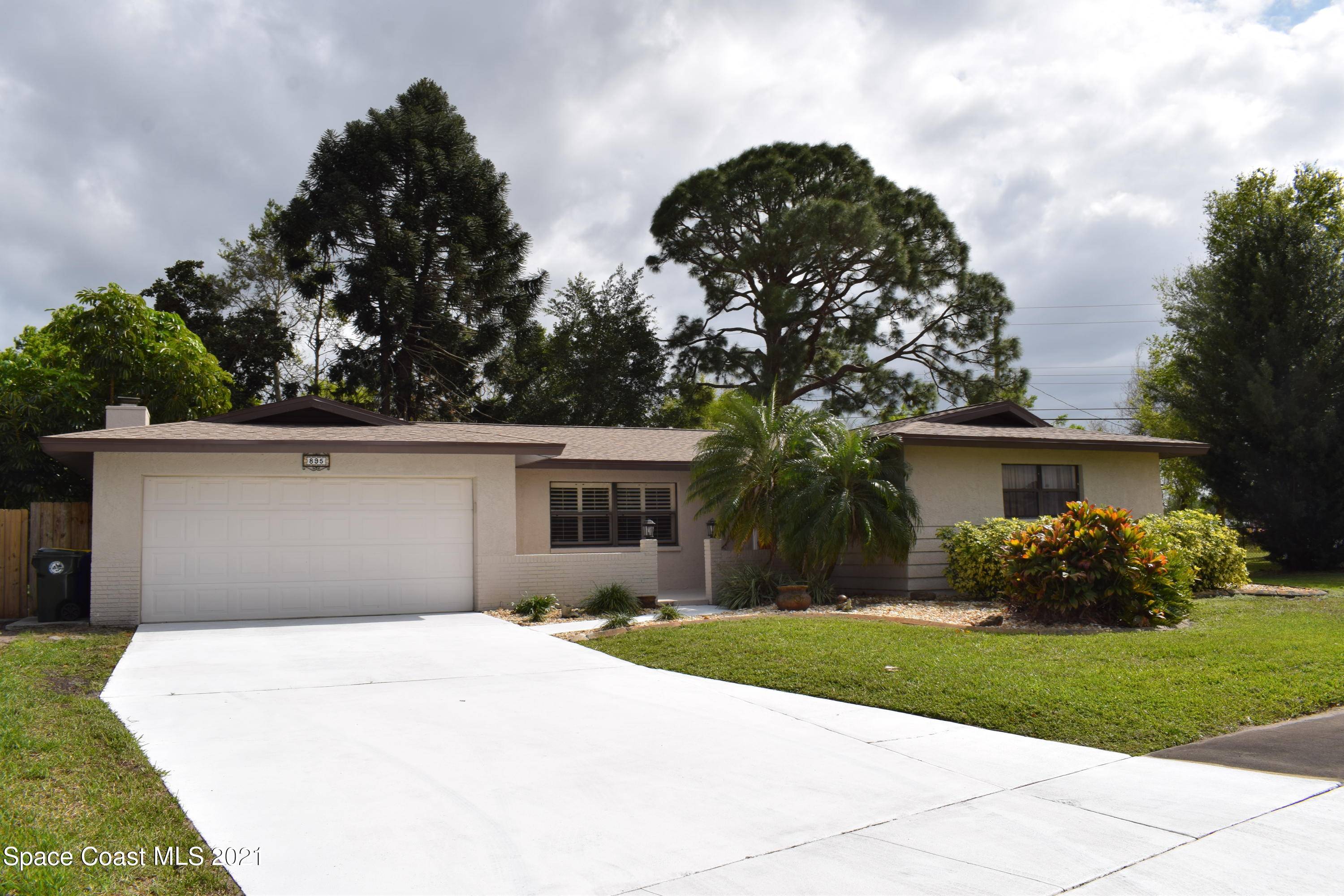 Rockledge, FL 32955,895 Jefferson RD