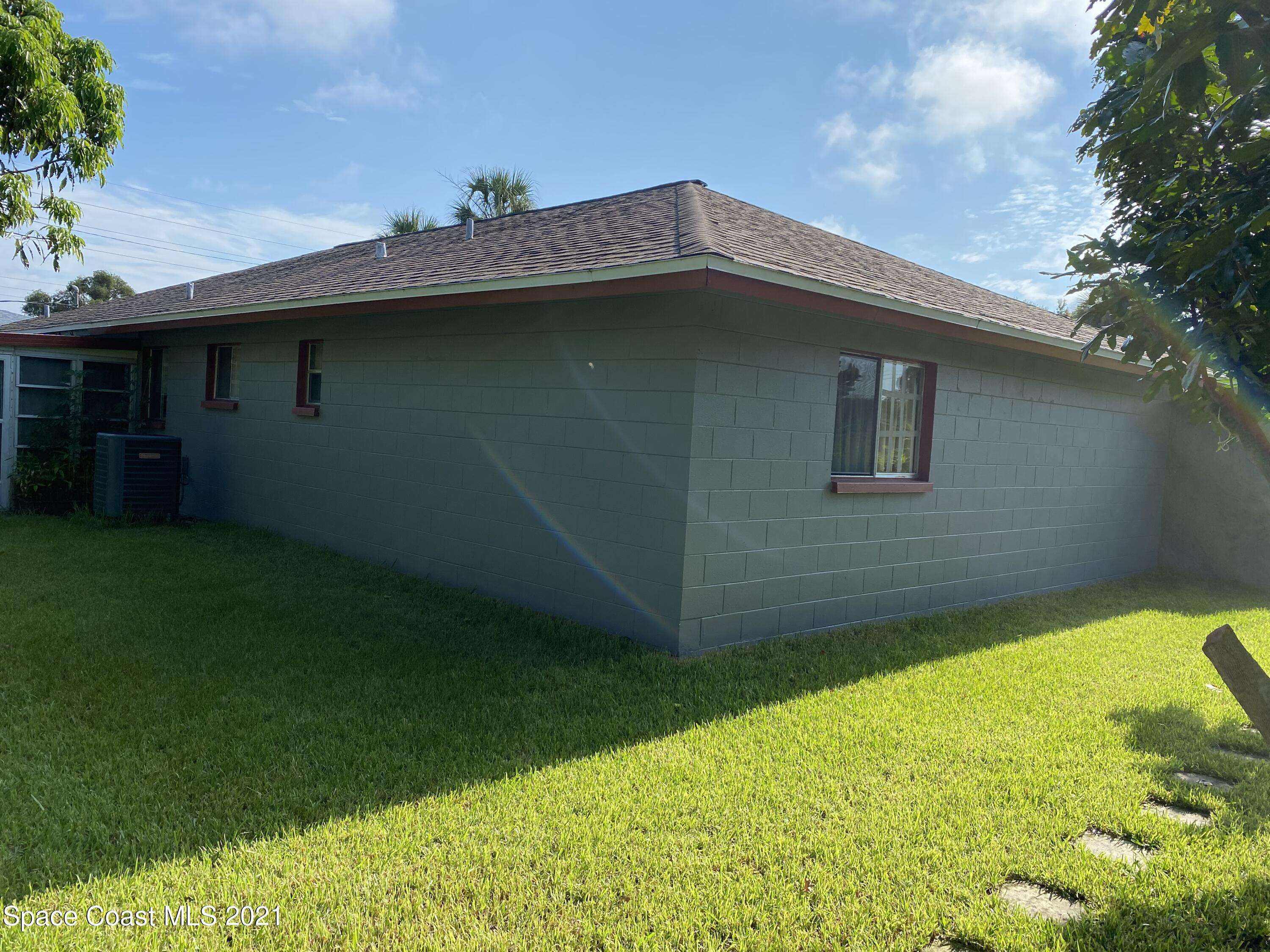 Rockledge, FL 32955,1024 Porpoise DR