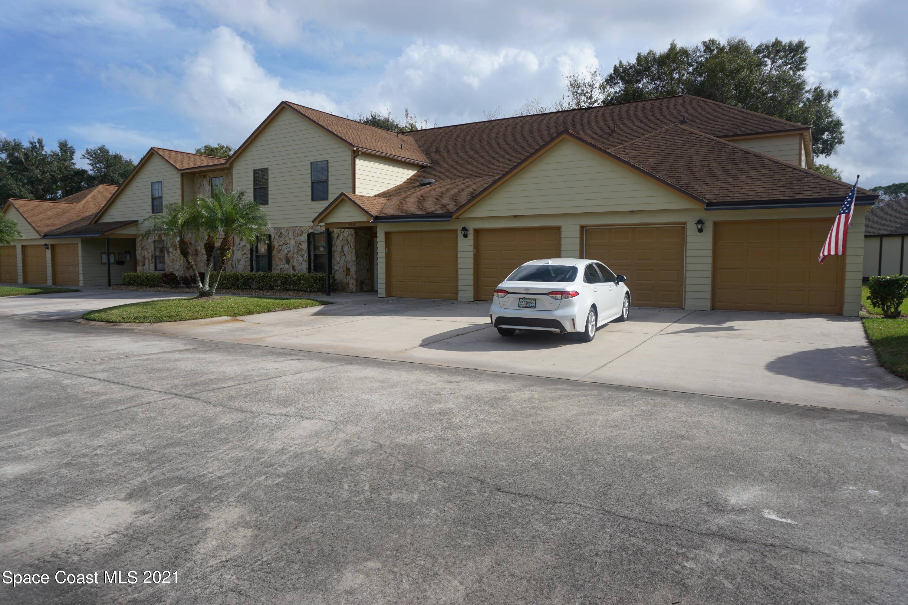 West Melbourne, FL 32904,9042 Manchester LN #25