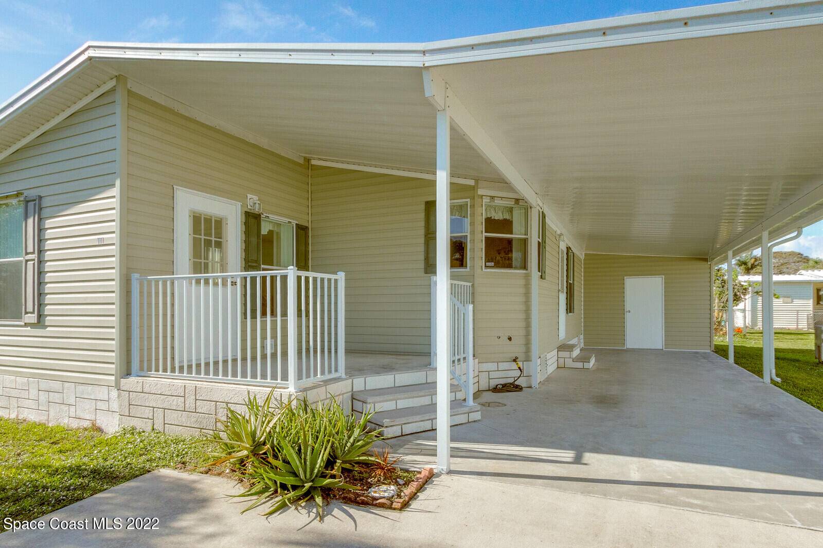 Barefoot Bay, FL 32976,1111 Indigo DR