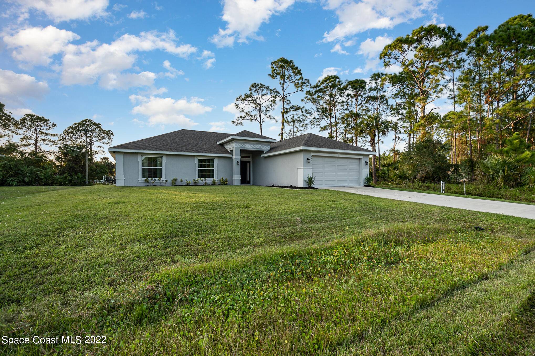 Palm Bay, FL 32908,590 David CIR SW