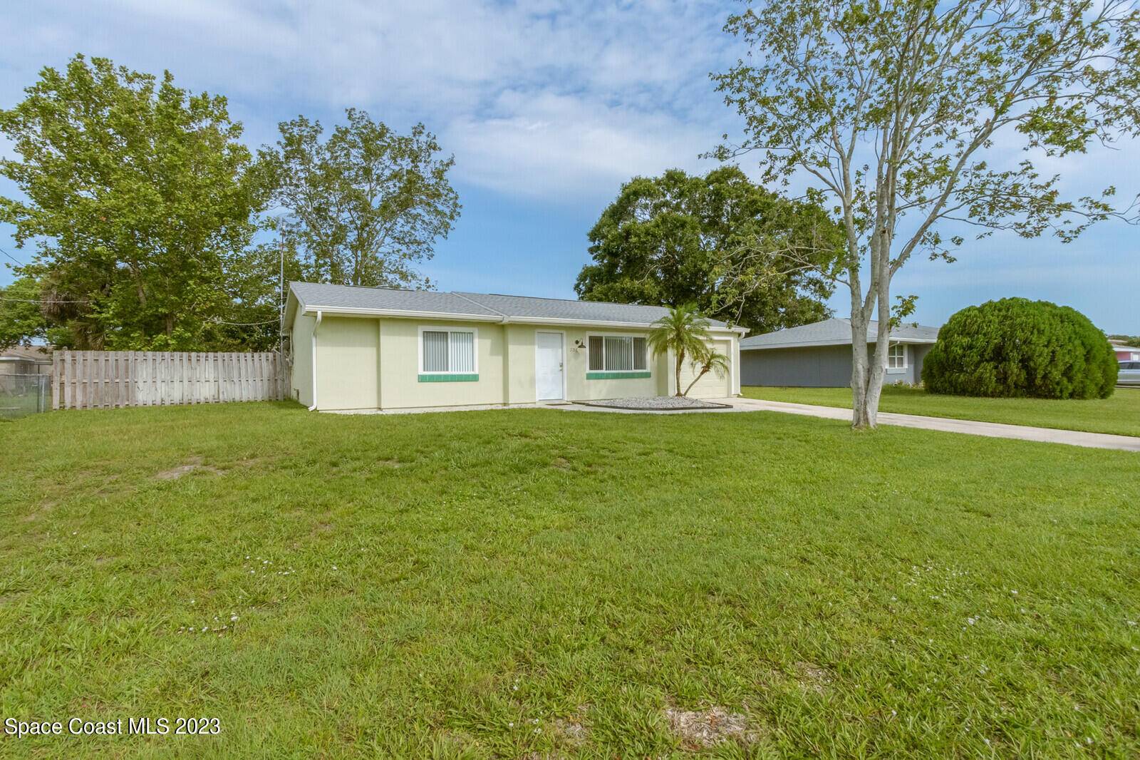 Palm Bay, FL 32905,736 Brevity AVE NE