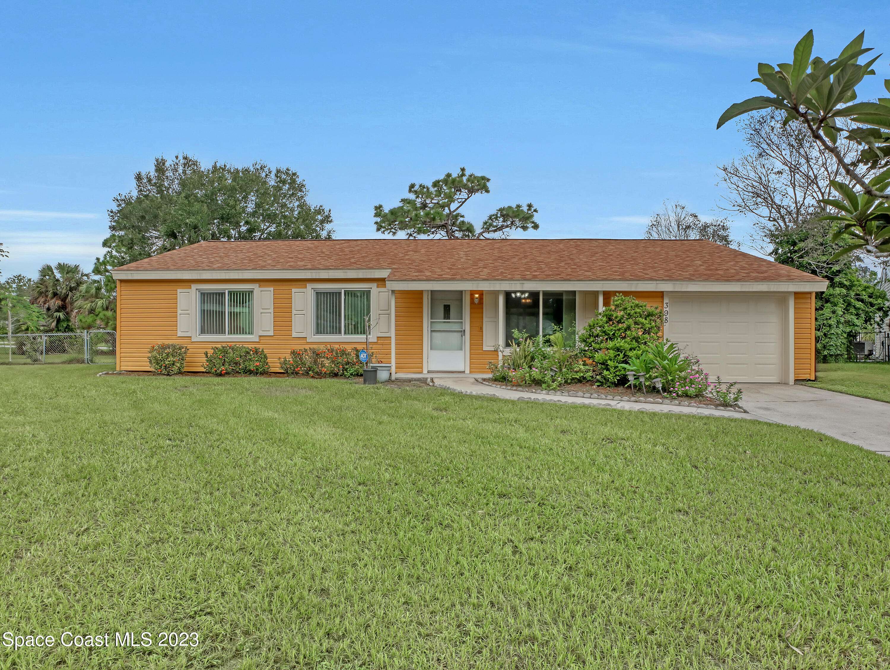 Palm Bay, FL 32907,398 Epping CT NE