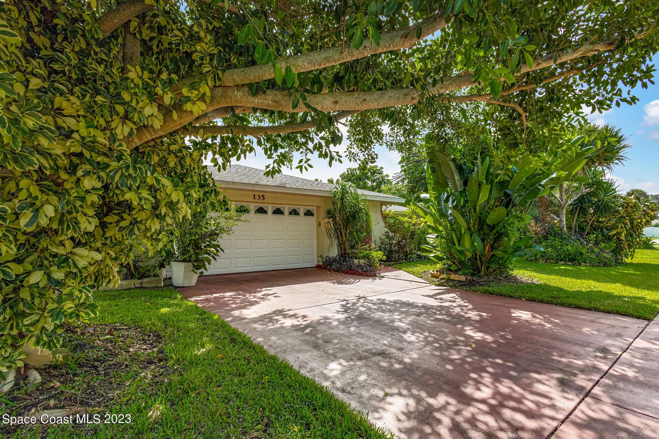 Merritt Island, FL 32953,135 Sea Breeze CIR