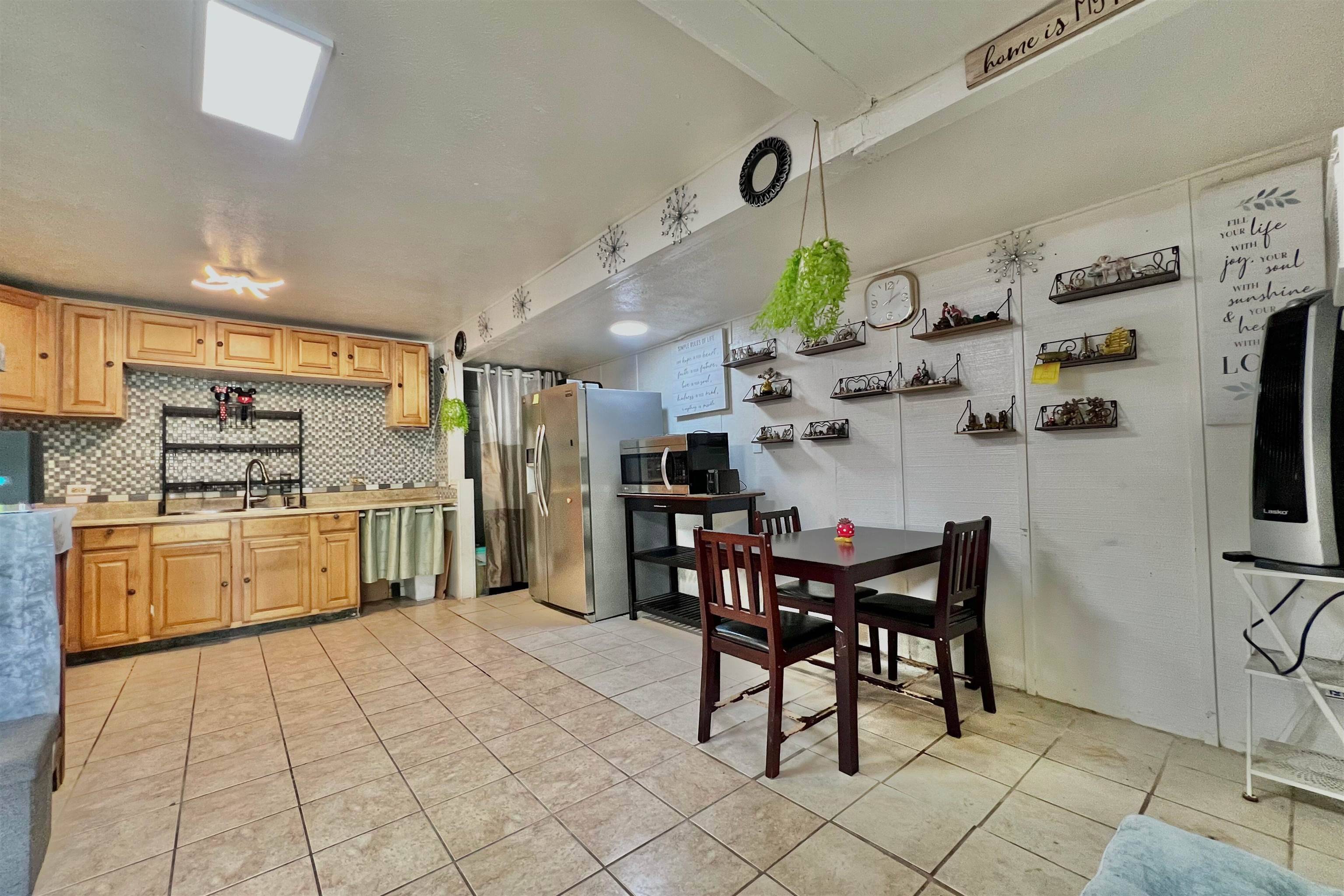 Kihei, HI 96753,136 Aliilani St