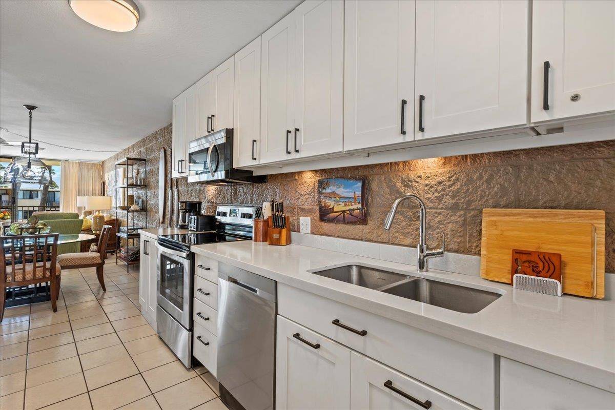 Wailuku, HI 96793,250 Hauoli St #407