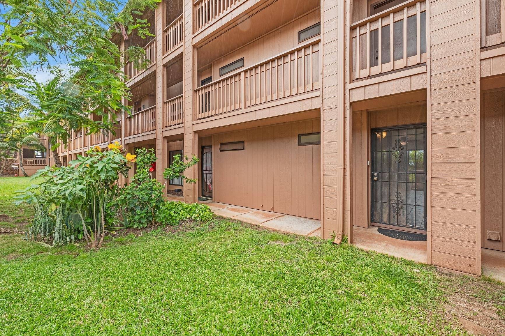 Lahaina, HI 96761,3740 Lower Honoapiilani Rd #G-108