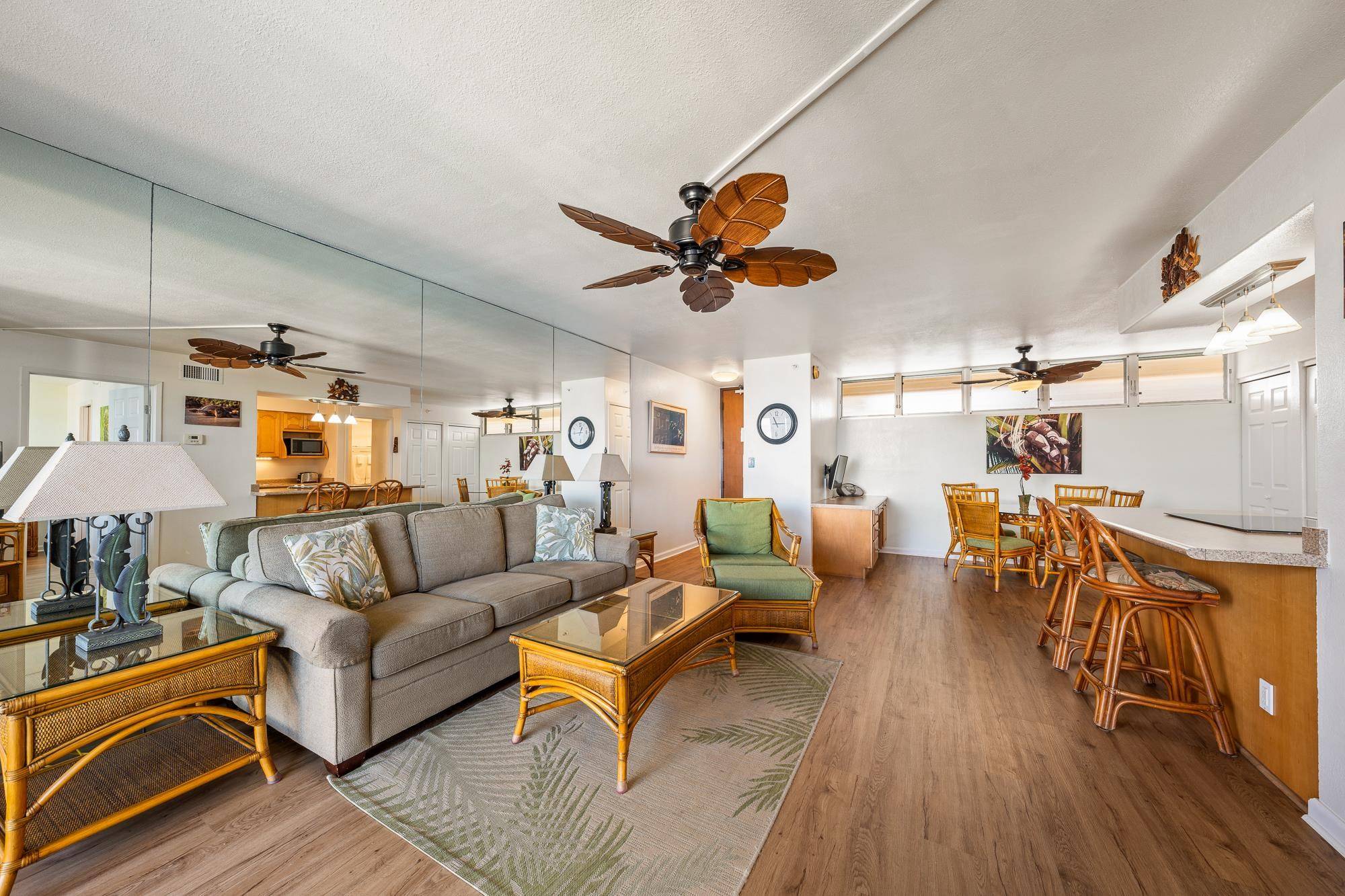 Lahaina, HI 96761,4365 Lower Honoapiilani Rd #806